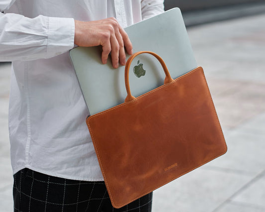 Streamlined Leather Laptop Sleeve with Zipper